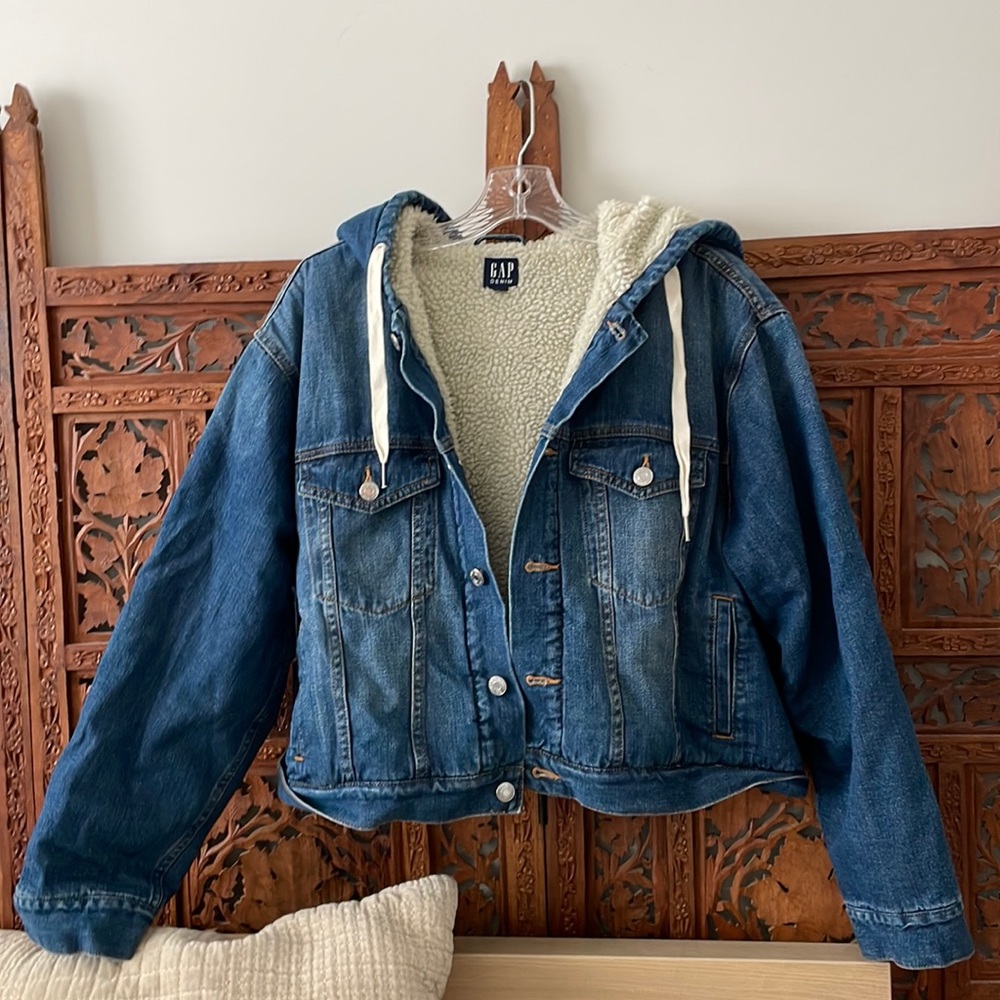 GAP Sherpa lined denim jacket